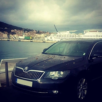 Skoda Superb prednji deo